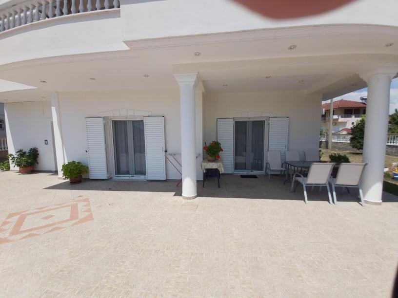 Konstantinos Apartments 아무디아 외부 사진