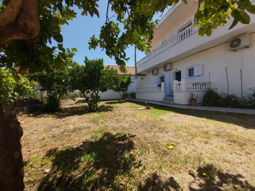 Konstantinos Apartments 아무디아 객실 사진