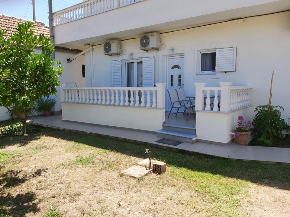 Konstantinos Apartments 아무디아 객실 사진