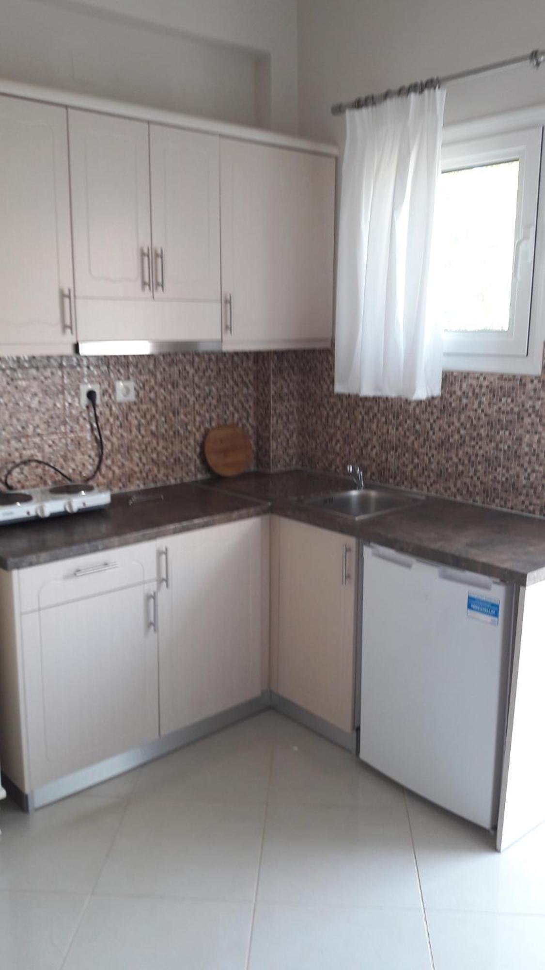 Konstantinos Apartments 아무디아 객실 사진