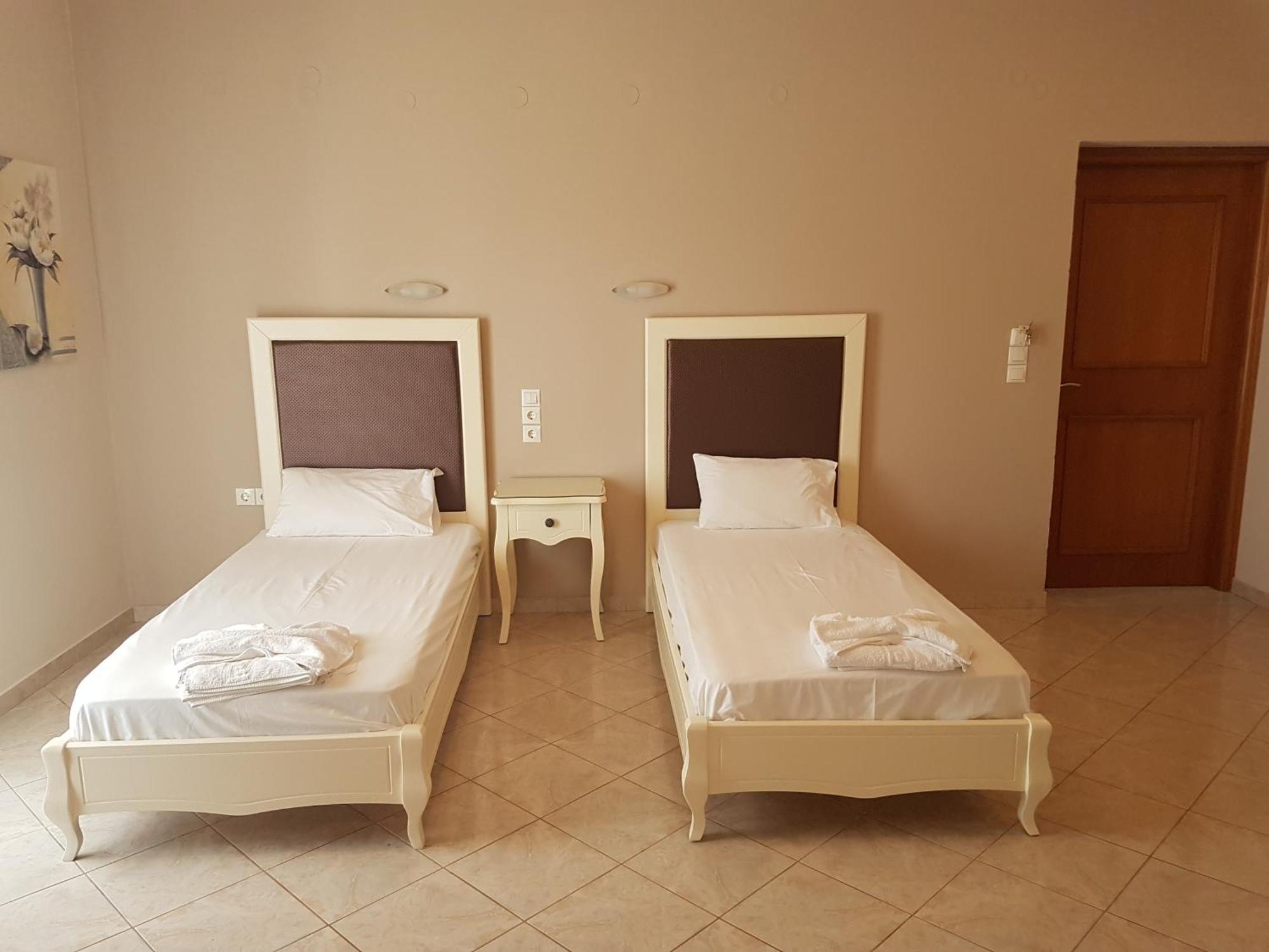 Konstantinos Apartments 아무디아 객실 사진